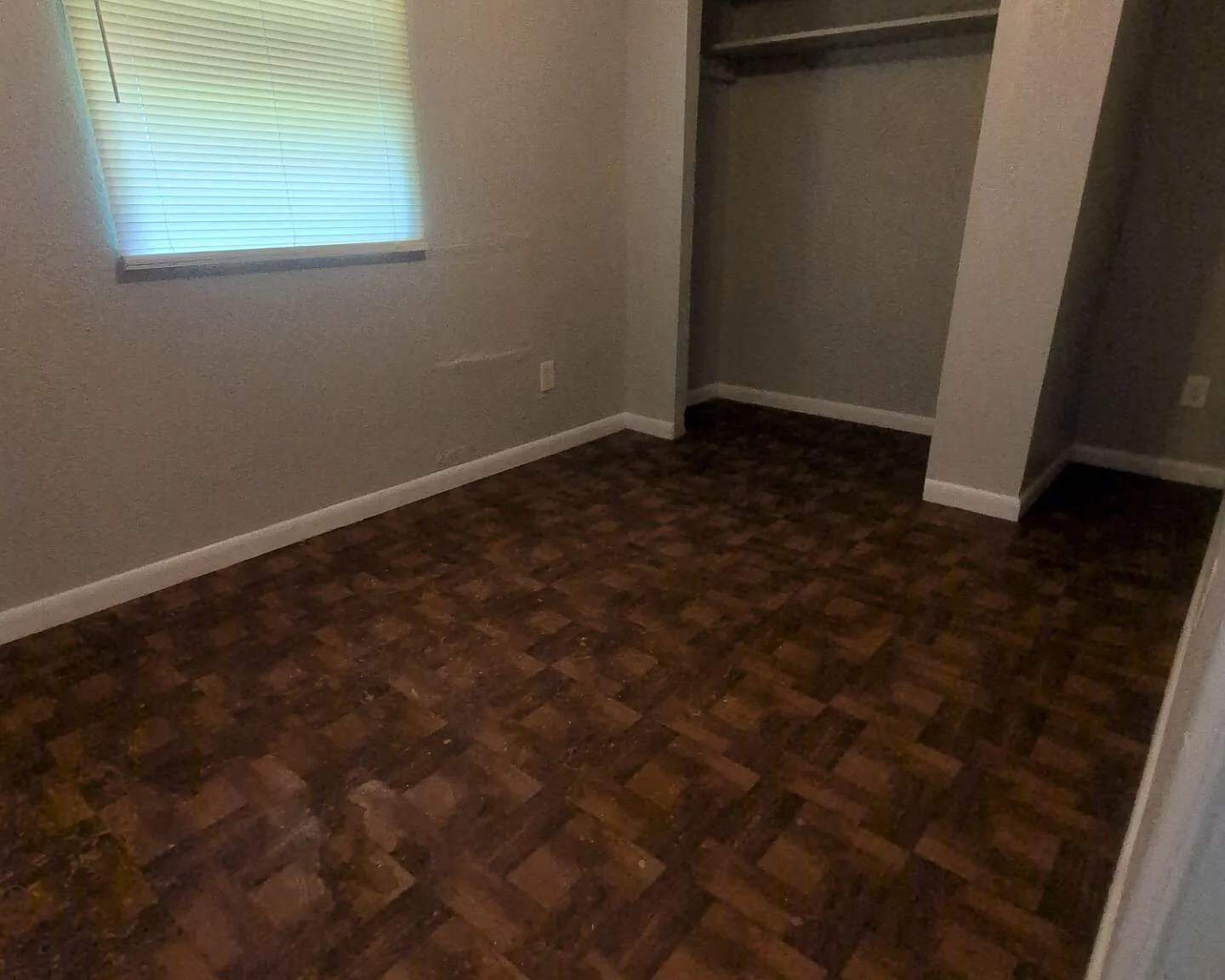 3 bed, 1.0 bath, 1080 sqft, $1,350 — Photo 4
