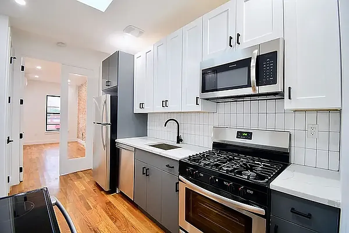 588 Quincy Street — Photo 3