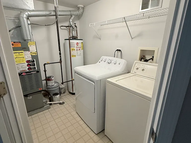 1285 N Red Oak Cir #1 — Photo 9