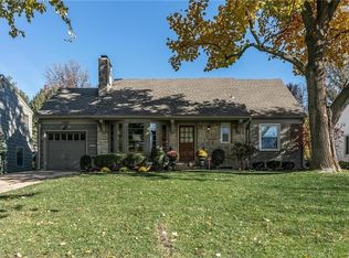 5321 Falmouth Rd, Fairway, KS 66205