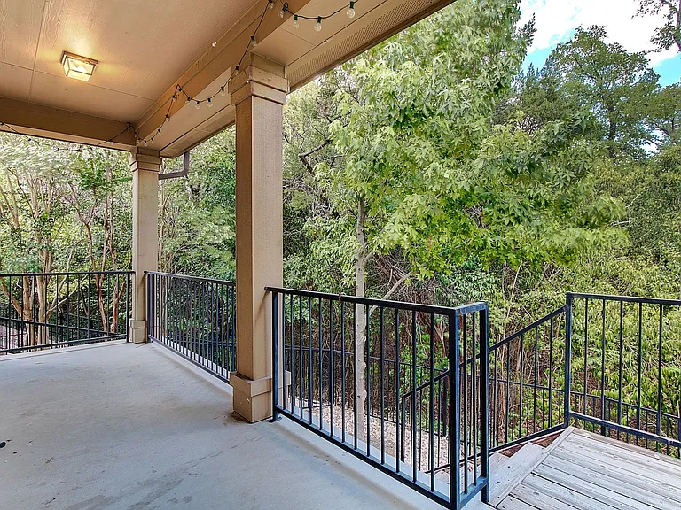 1310 Parmer Ln #303-3B — Photo 31
