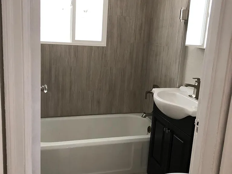 164 S Ogden St — Photo 17