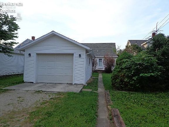 4th image of 70 Gross St