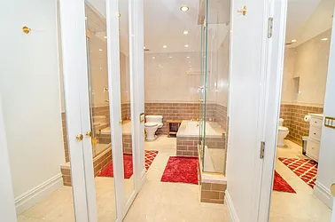 Rented by R New York