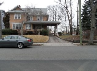 25 Amsterdam Ave, Teaneck, NJ 07666