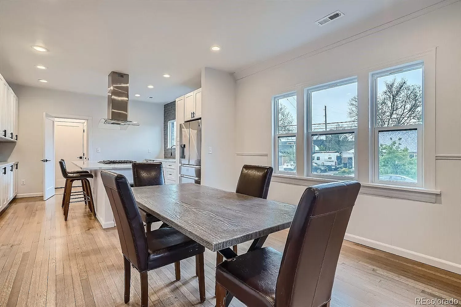 1400 Perry St — Photo 4