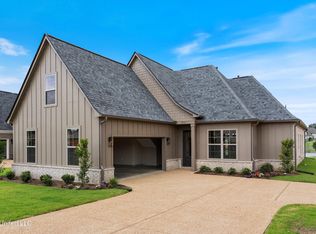 3755 Roland Dr, Southaven, MS 38672