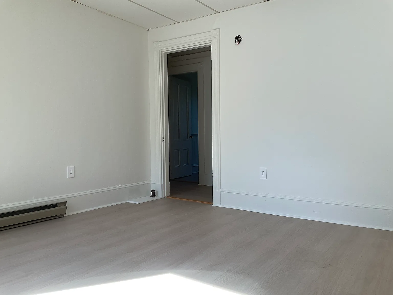 Studio, 460 sqft, $1,125 — Photo 2