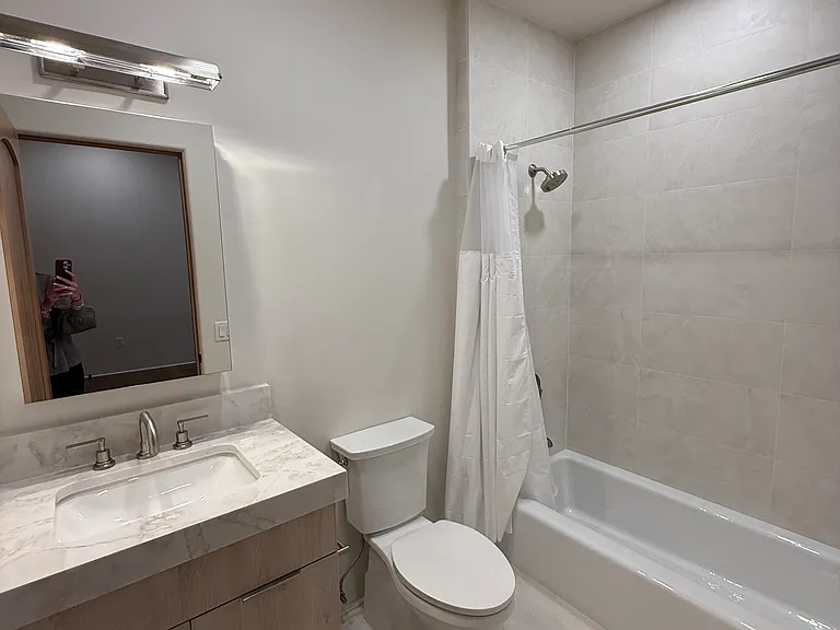 301 W Comstock Ave #3 — Photo 23