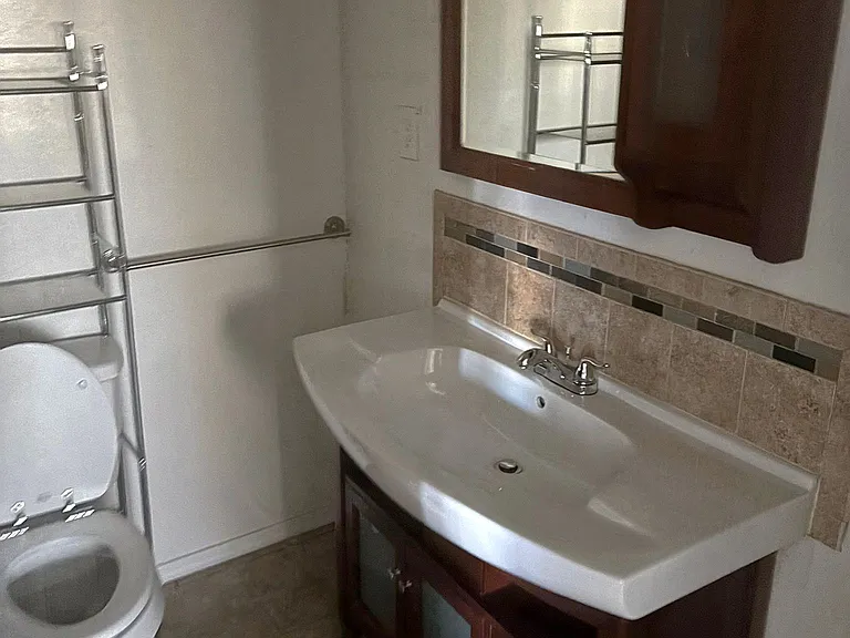 874 S Palm Ave — Photo 16