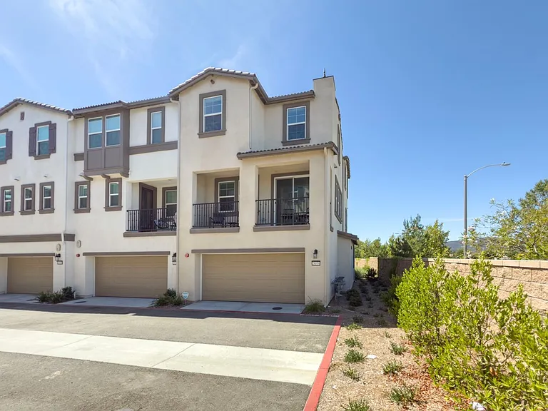28076 Melrose Dr — Photo 7