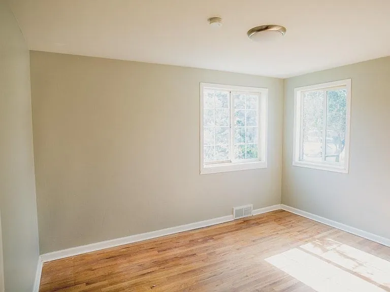 5270 Perry St — Photo 5