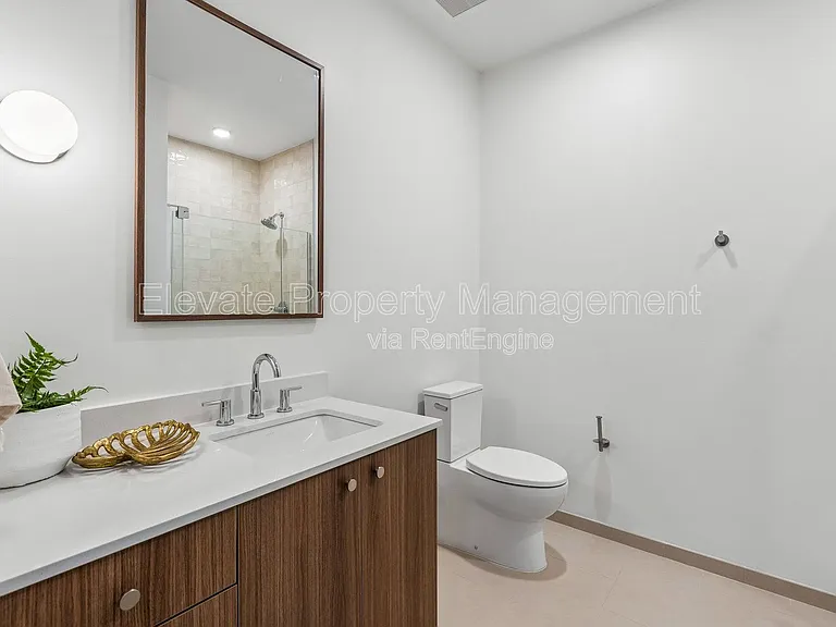 The E at 1016 NW 67th Street — Photo 27