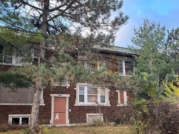 5154 Palm St, Saint Louis, MO 63115