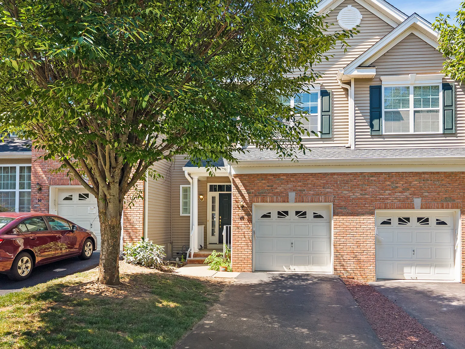 2 bed, 2.5 bath, 1755 sqft, $3,500 — Photo 2
