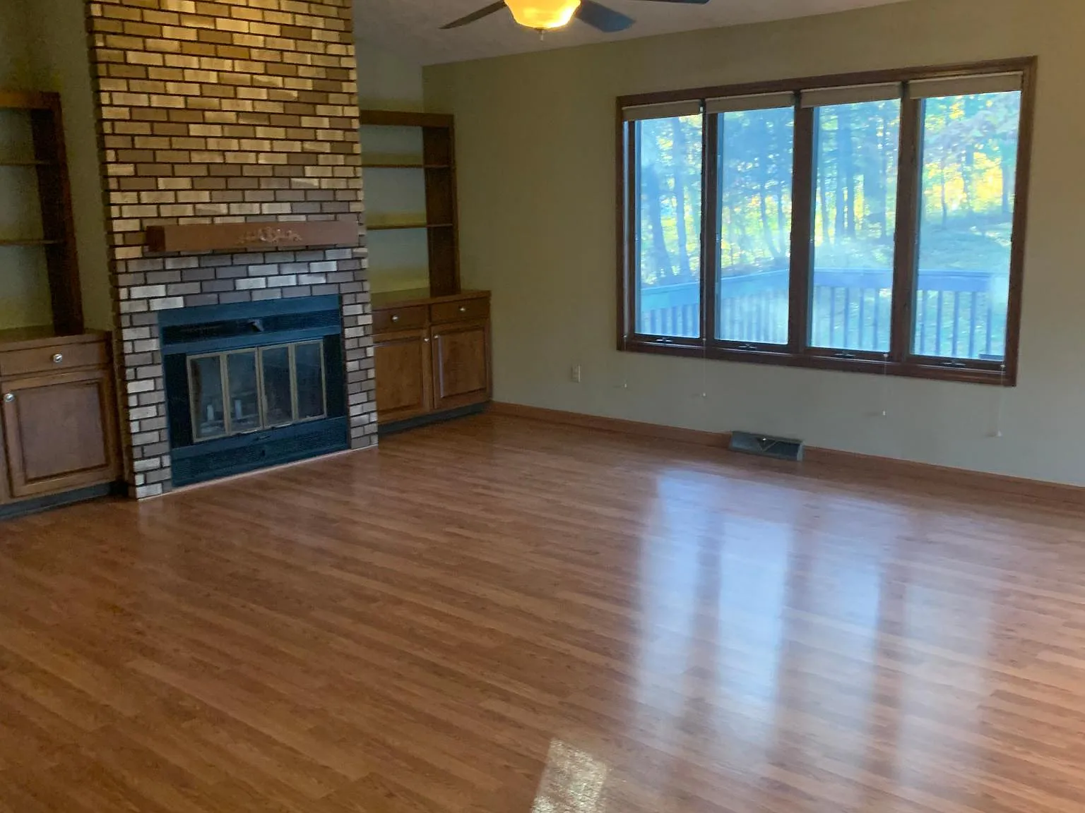 3 bed, 2324 sqft, $2,400 — Photo 4