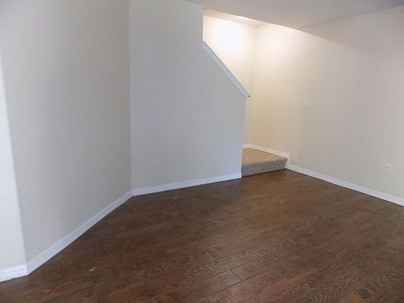 3rd image of 274 Carina Cir