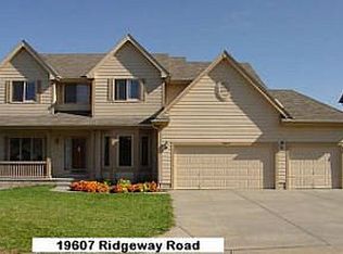 19607 Ridgeway Rd, Plattsmouth, NE 68048