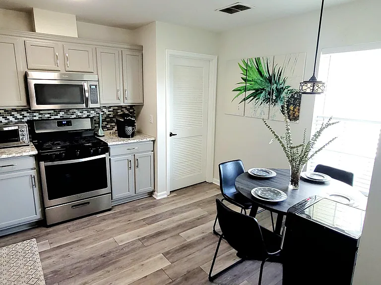 11155 Stanley Steamer Ln — Photo 5