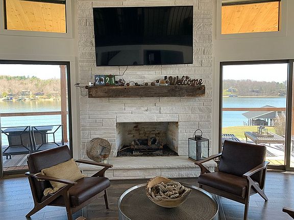 5th image of 157 Green Valley Dr