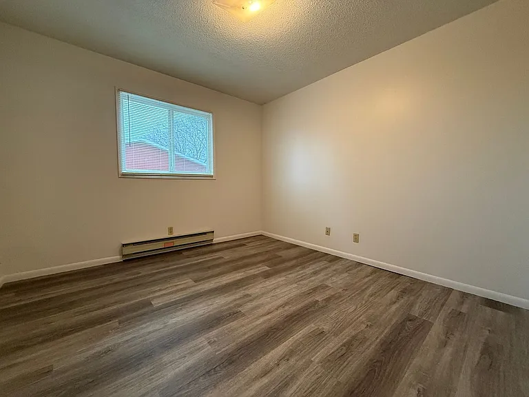 1116 2nd Street SE - Uptown Apartments — Photo 27