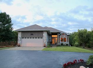 4100 Minnetonka Dr, Linden, MI 48451