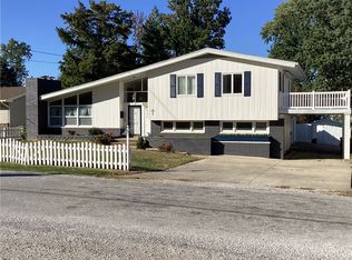 1000 Lynn Dr, Effingham, IL 62401