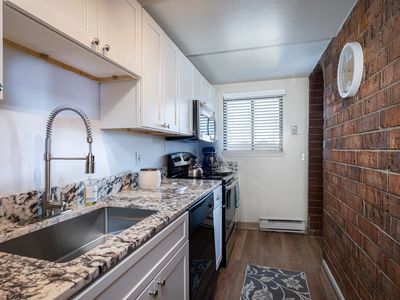 Fox Glen Apartments - Cromwell, CT | Zillow