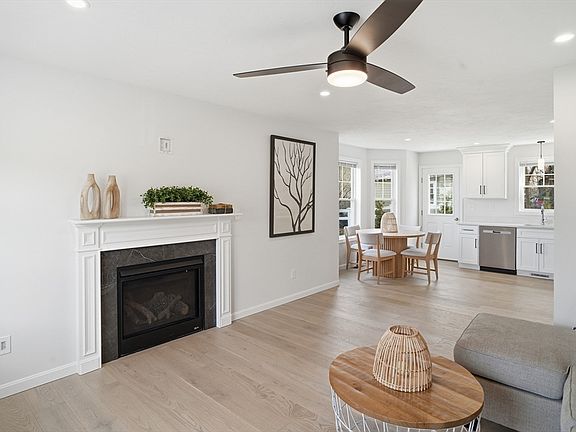 4th image of 37 Ambrose Way #37