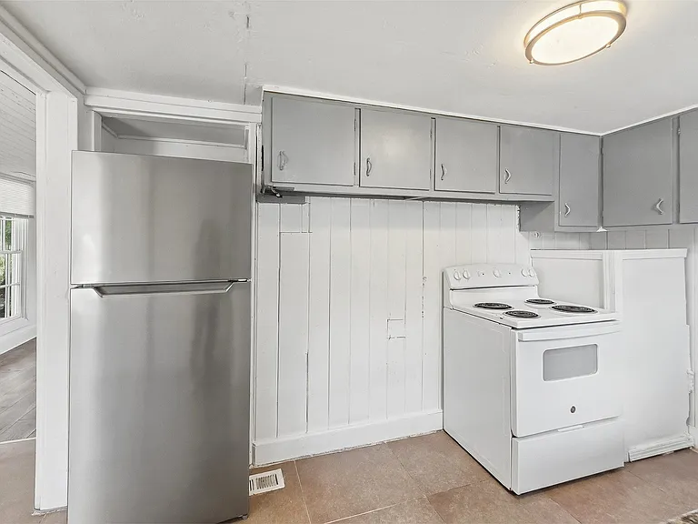 1547 Joyner Ave SE — Photo 10