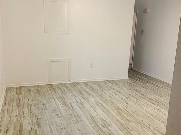 2nd image of 506 Sunset Dr