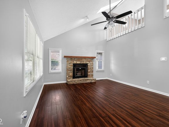 3rd image of 6926 Studebaker Ln