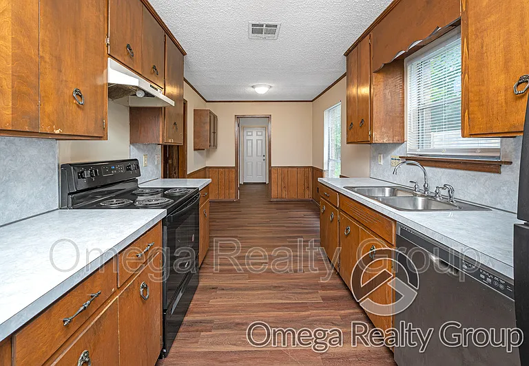 4078 Strathmore Dr — Photo 12