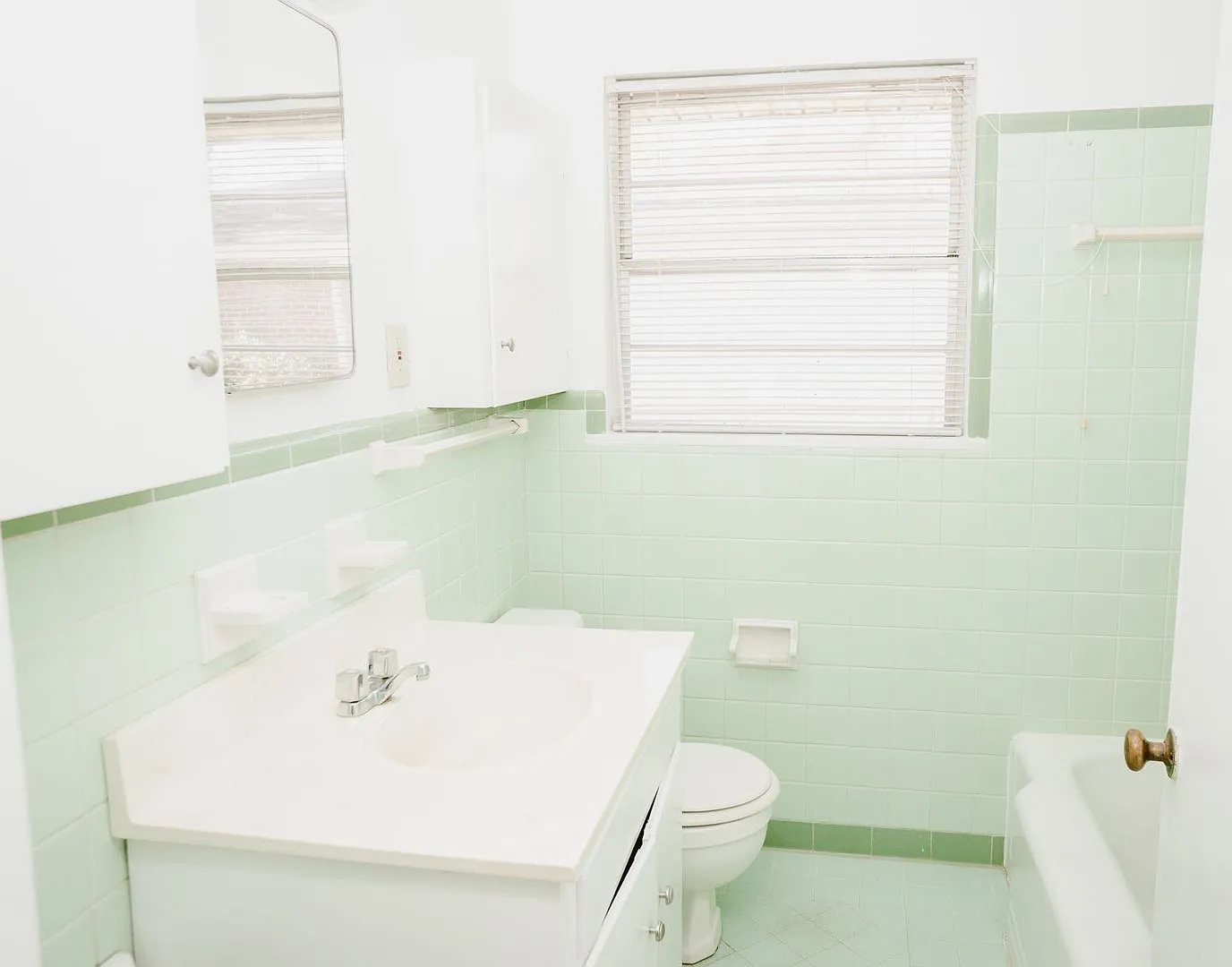 Updated 3 Bed 1.5 Bath! — Photo 3