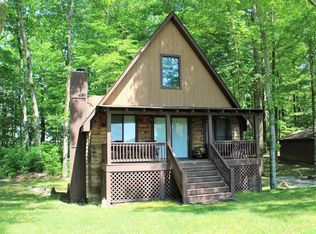 281 Lakeview Dr, Byrdstown, TN 38549