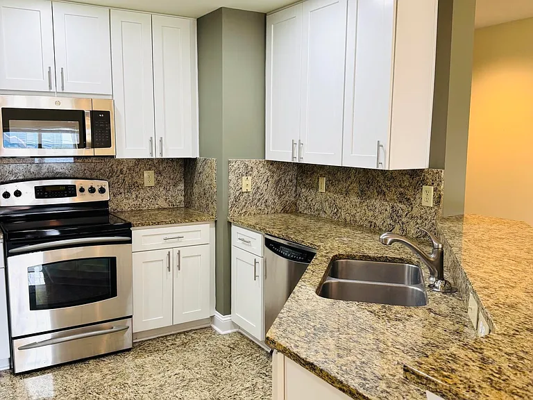 400 E Bay St #502 — Photo 57