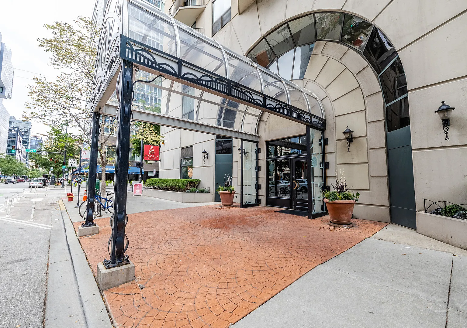 2 bed, 1250 sqft, $3,750 — Photo 4