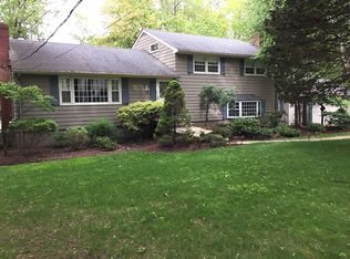 2 Club Rd, Orange, CT 06477