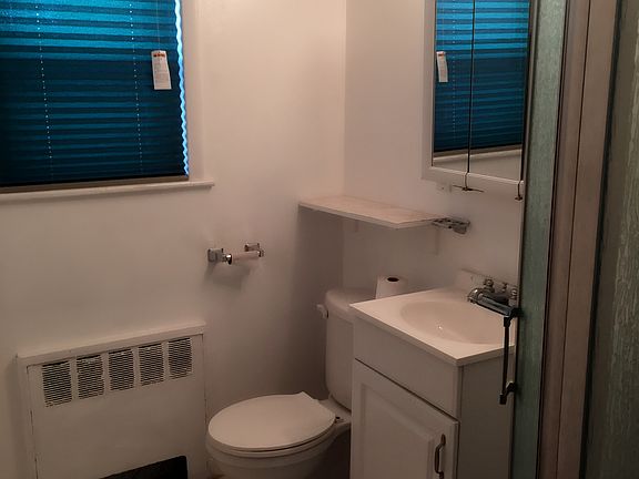 5th image of 8907 165th Ave