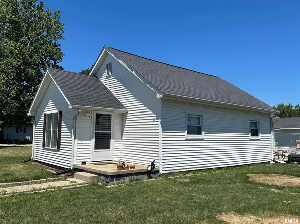 312 Mason St, Tovey, IL 62570
