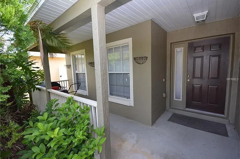 4 bed, 1457 sqft, $2,390 — Photo 2