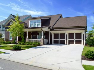 6411 Sycamore Dr, Hoschton, GA 30548