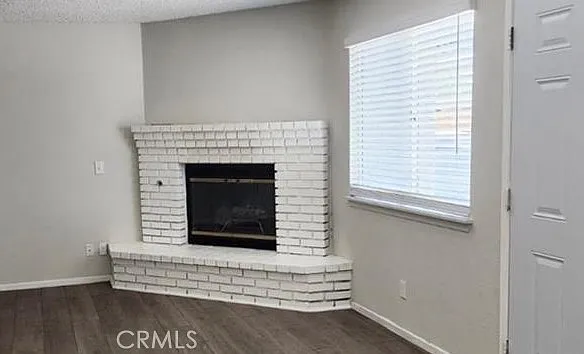 3 bed, 4160 sqft, $1,650 — Photo 2