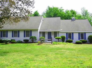 17 Plant Rd, Halfmoon, NY 12065