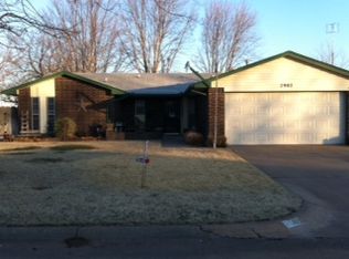 2902 Sunnybrook Ln, Enid, OK 73703