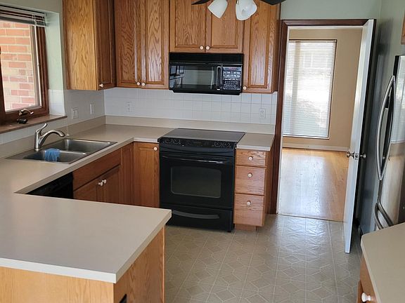 5th image of 534 Beaucaire Dr