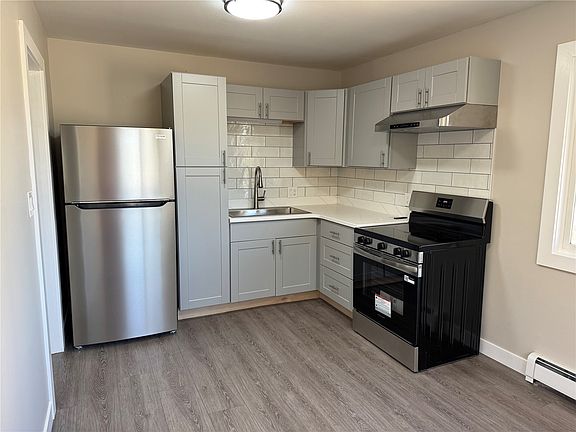 2nd image of 519 Teller Street UNIT 6