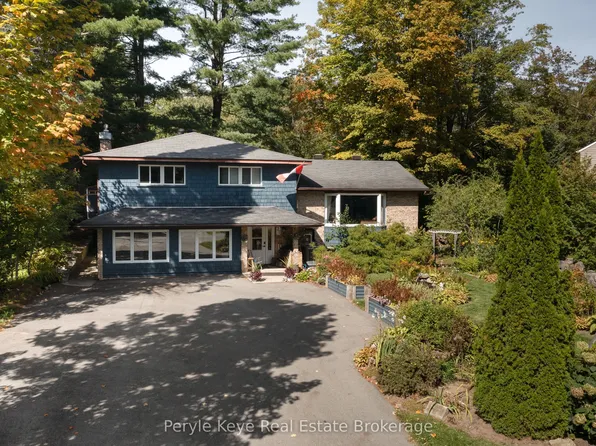 37 Woodland Dr, Bracebridge, ON P1L 1M3