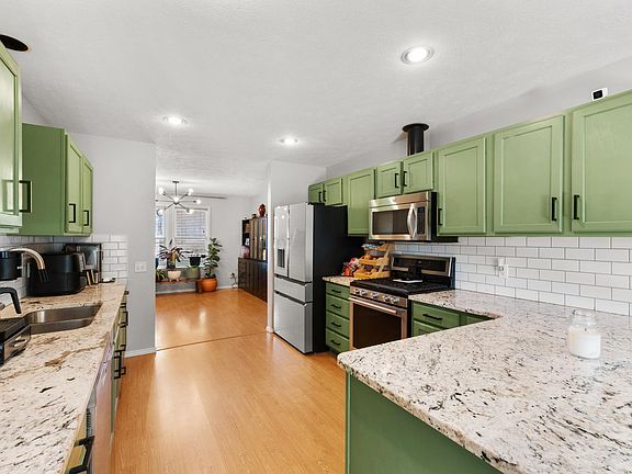 5th image of 180 Contemporary Dr