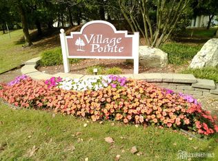 5 Edinburgh Ct, Edison, NJ 08820